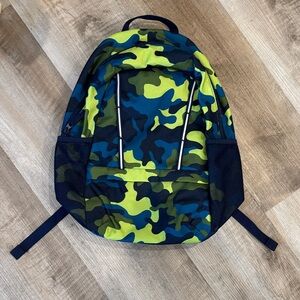 Lands’ End like new camouflage backpack